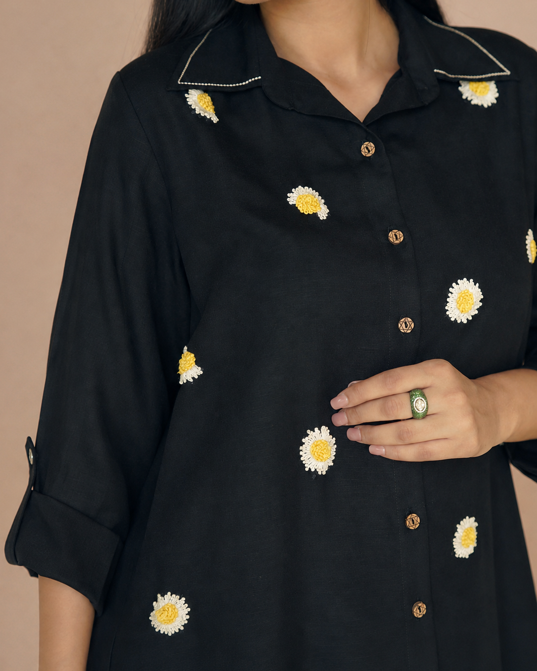 Daisy Drift Shirt-BLACK - Image 2